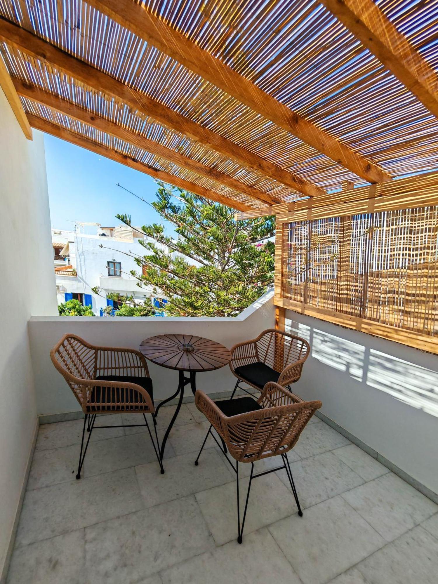 Paraga Suites Naxos City 外观 照片