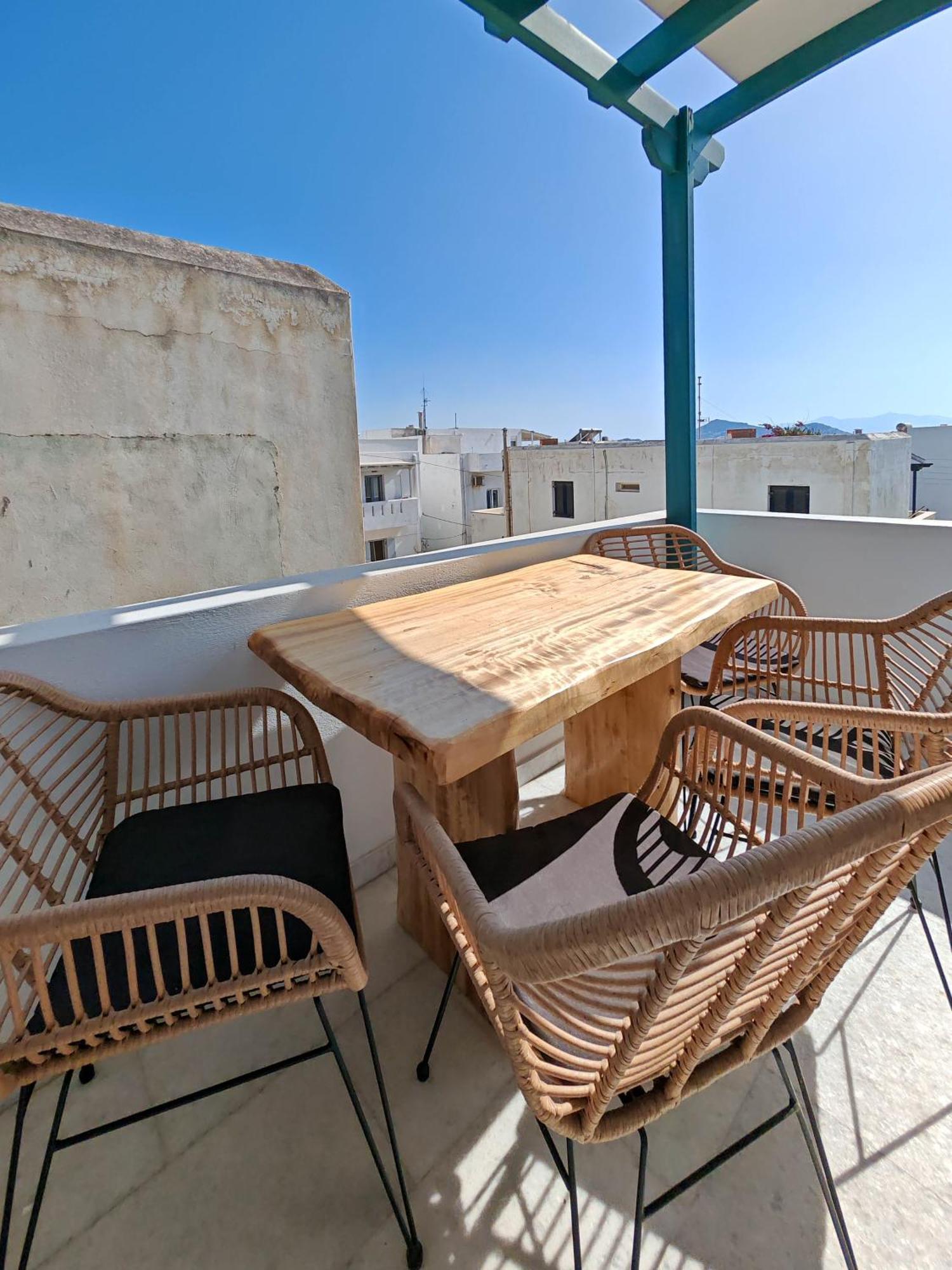Paraga Suites Naxos City 外观 照片